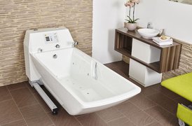 HUBBADEWANNE AVERO PREMIUM PLUS