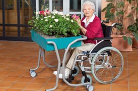 mobiler Garten, Ergotherapie, Wahrnehmung, Garten für Rollstuhlfahrer, Sinne aktivieren, Beschäftigung